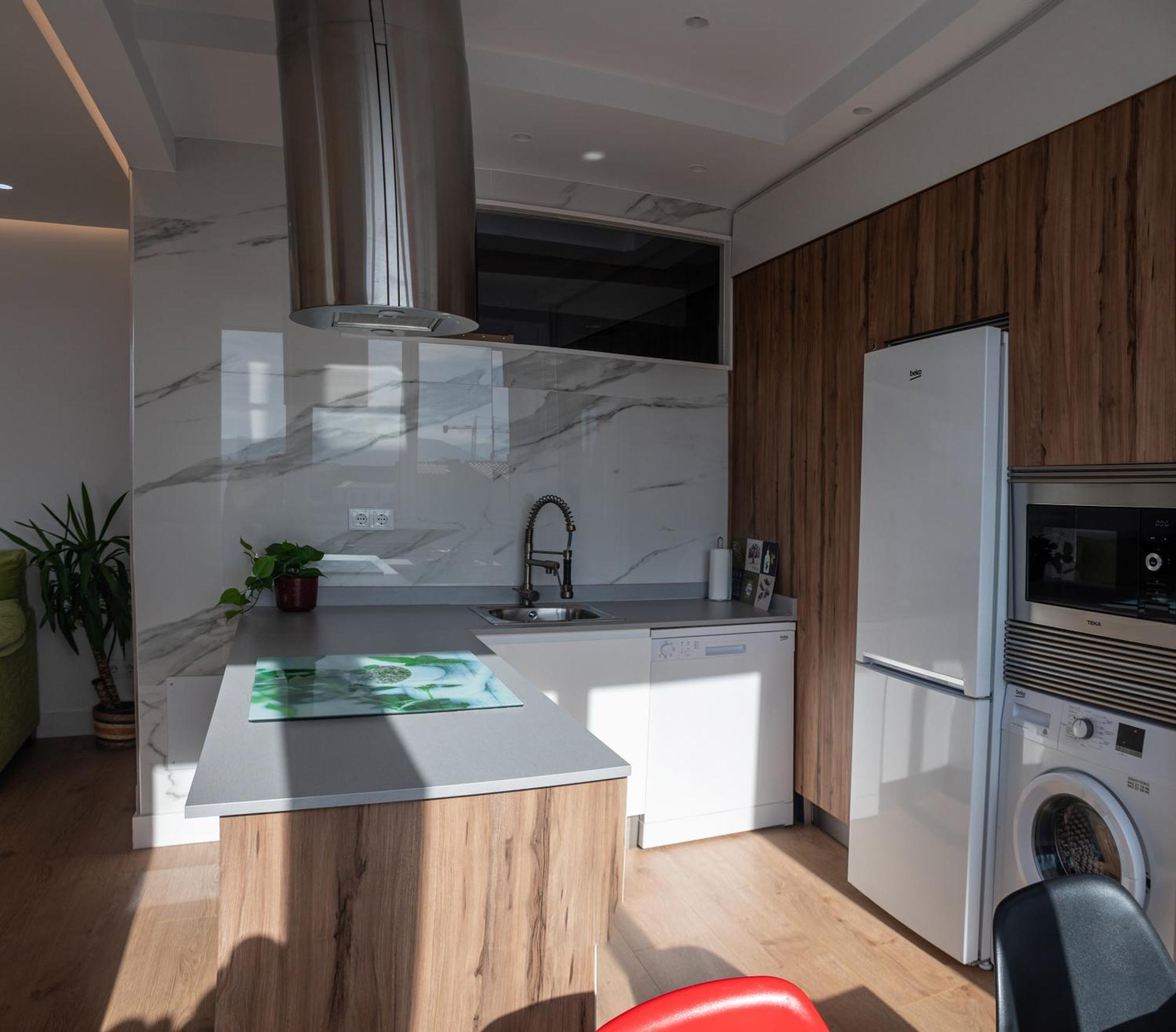 Comodo Y Moderno Piso En El Centro De Santander Exterior foto